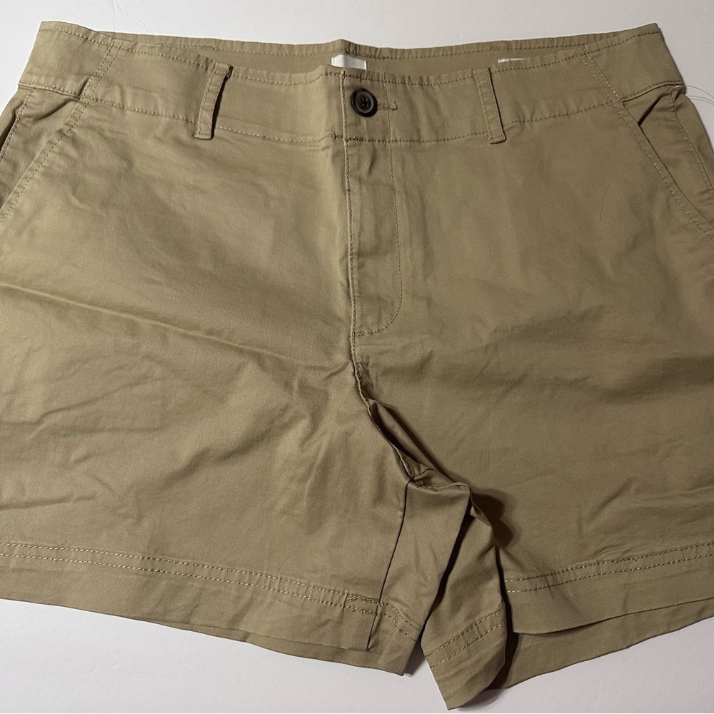 Women’s Gap Khaki Shorts - SZ 14, NWT